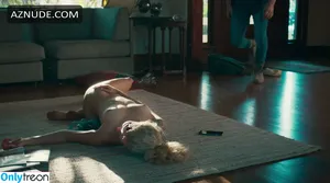 Madeline Brewer / madbrew nude photo #0145
