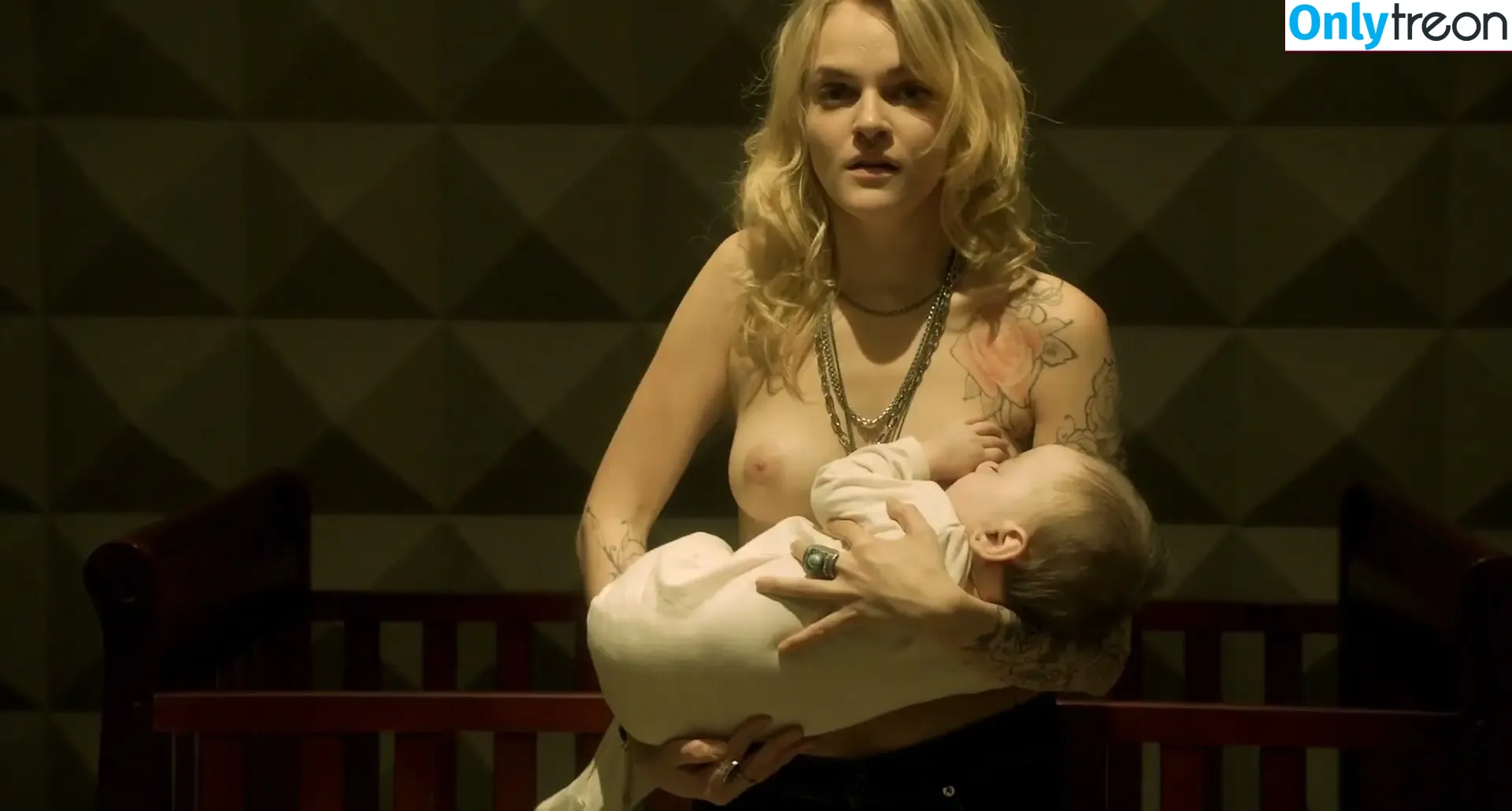 Madeline Brewer голая photo #0092 (madbrew)
