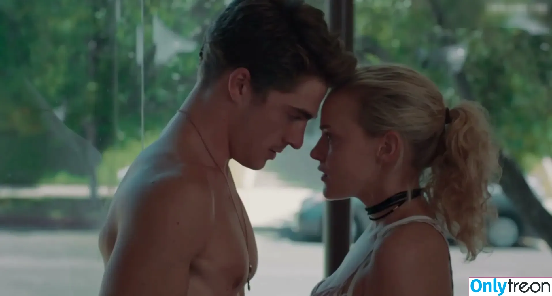 Madeline Brewer nude photo #0101 (madbrew / mrsblondebrewer)