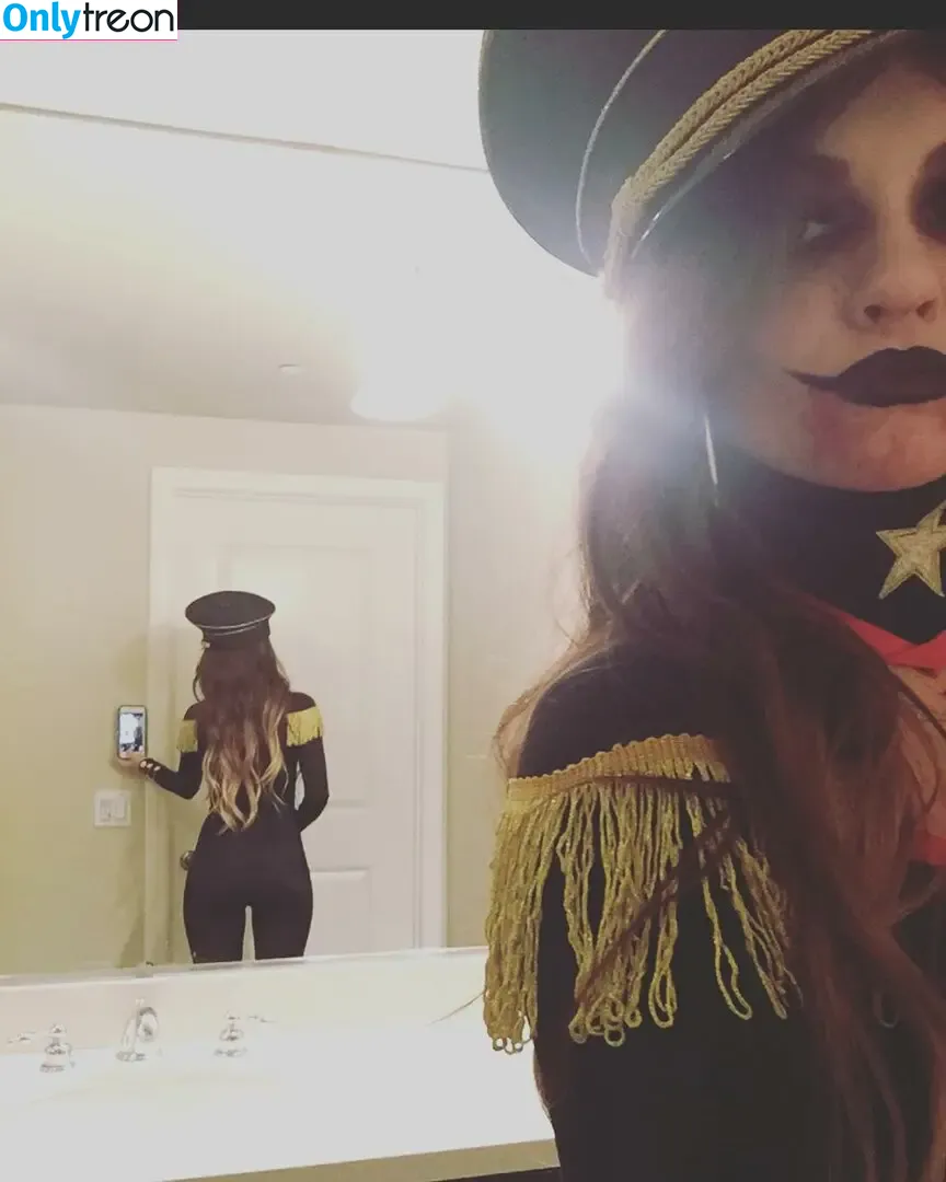 Madeline Carroll nude photo #0029 (dennyboii / madscarroll2)