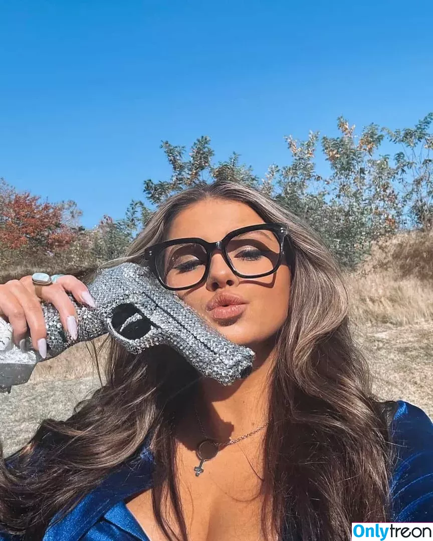 Madeline голая photo #0006 (madelineargy / madelineook)