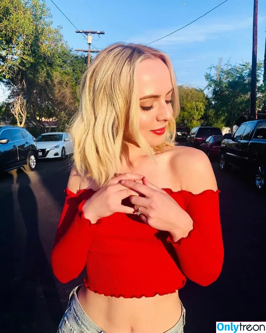 Madilyn Bailey голая photo #0032 (madilynbailey)