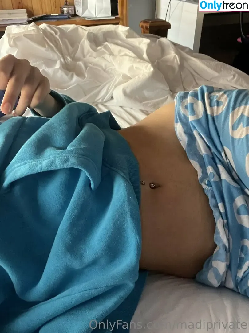 madiprivate nude photo #0006 (madialclosse)