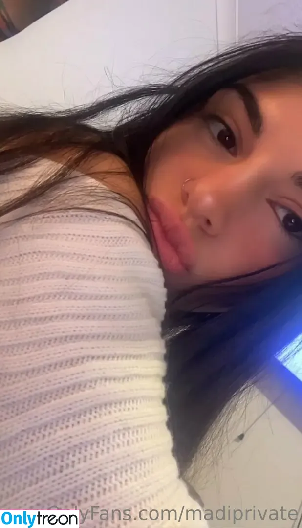 madiprivate nude photo #0007 (madialclosse)