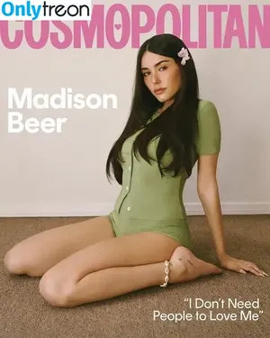 Madison Beer / madisonbeer nude photo #0436