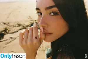 Madison Beer / madisonbeer nude photo #0442