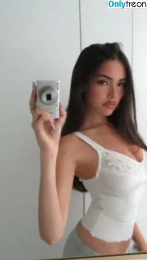 Madison Beer / madisonbeer nude photo #0510