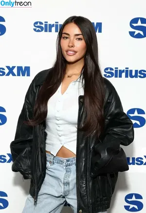 Madison Beer / madisonbeer nude photo #0786