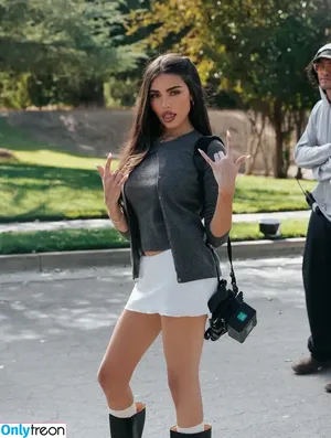 Madison Beer / madisonbeer nude photo #0806