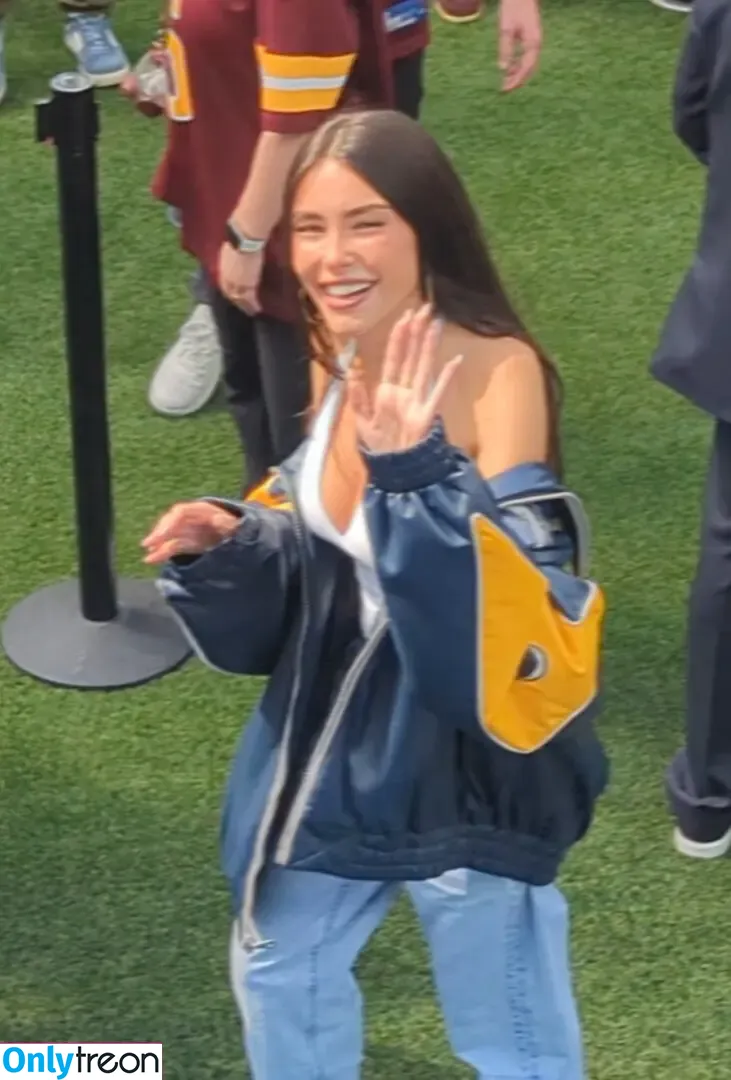 Madison Beer голая photo #0726 (madisonbeer)