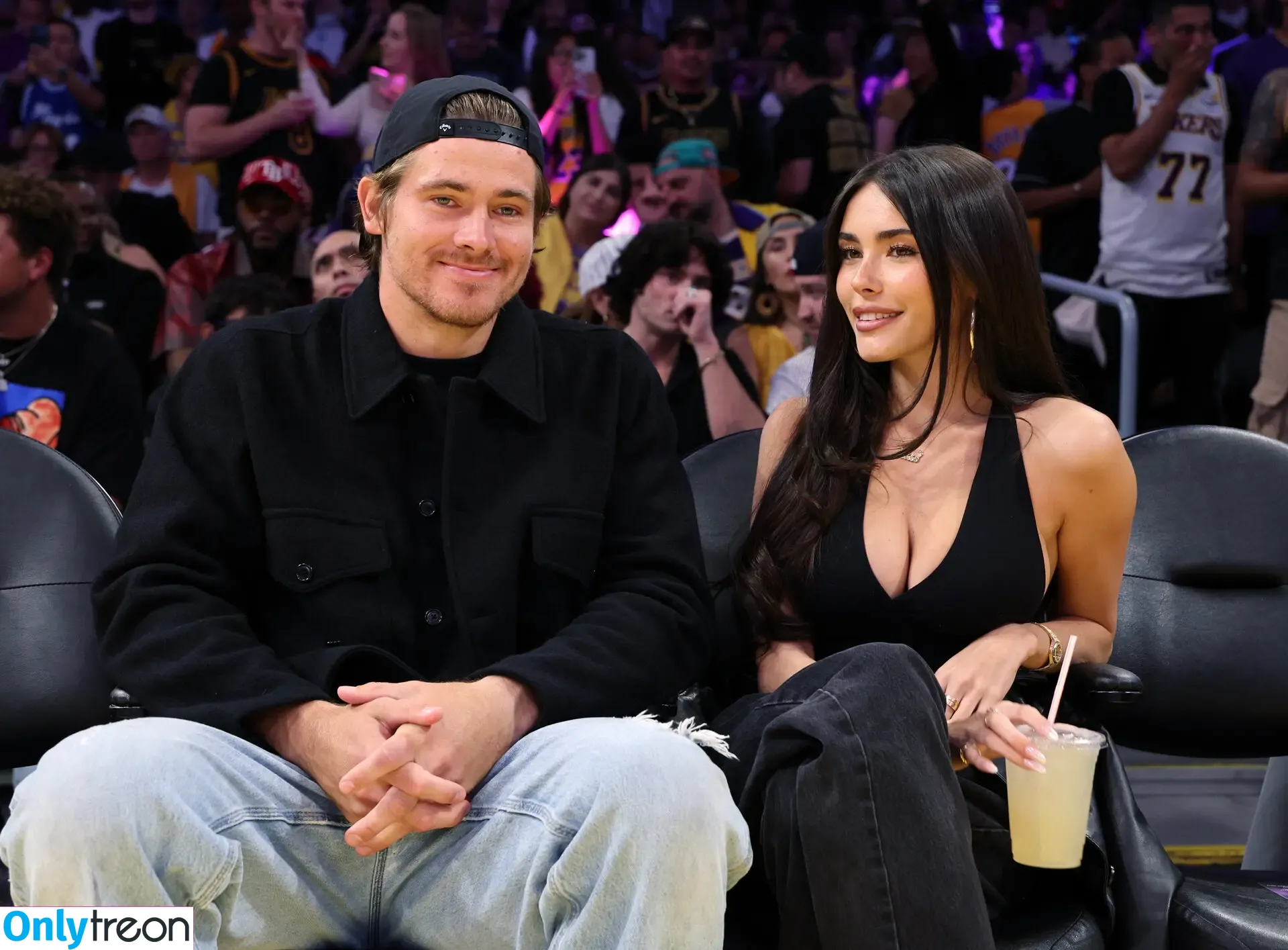 Madison Beer голая photo #0818 (madisonbeer)