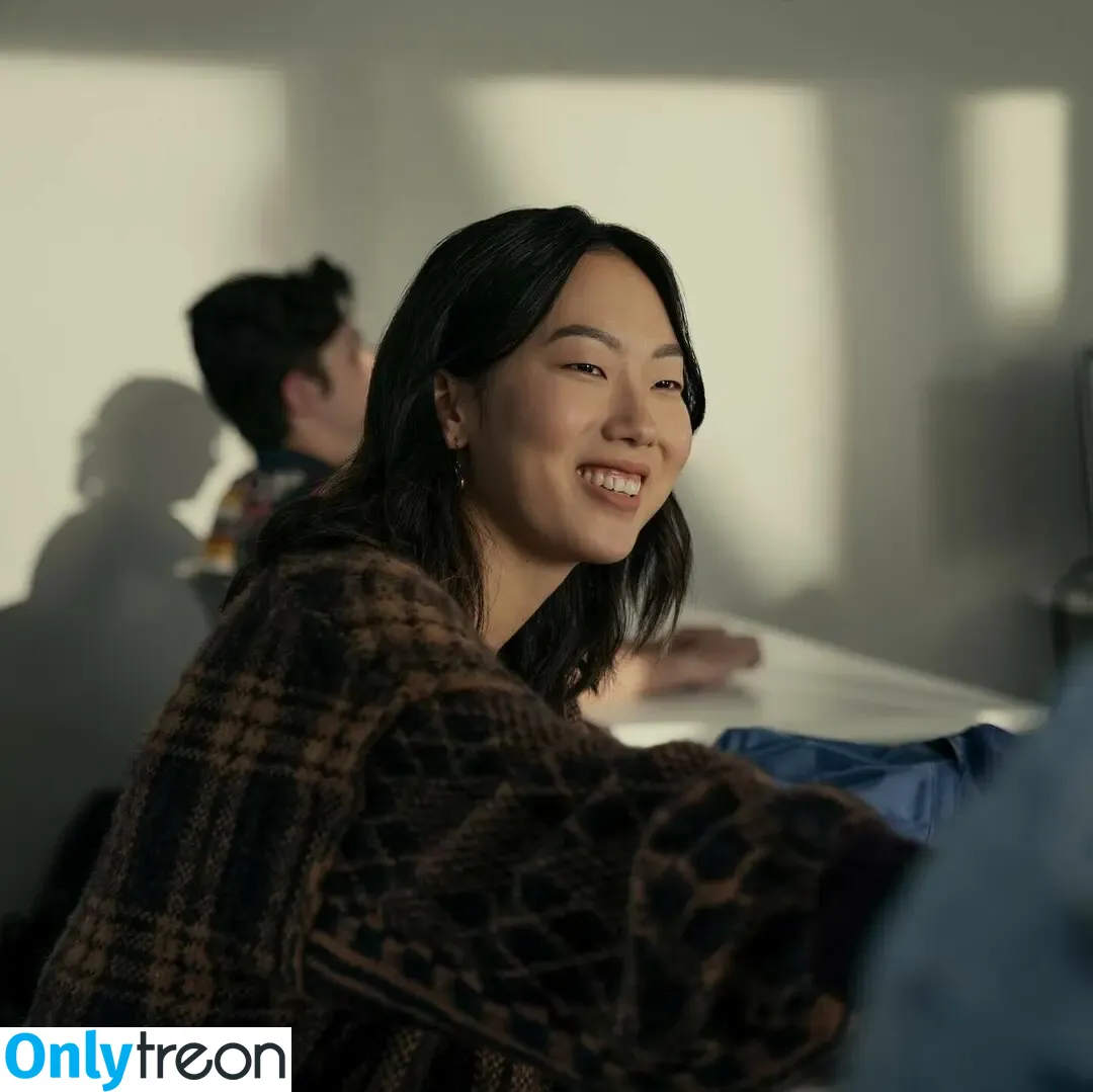 Madison Hu голая photo #0002 (humphrey_is_me / madisonhu)