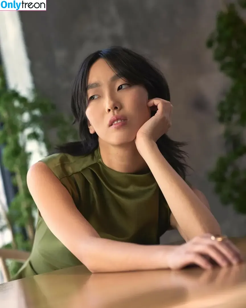 Madison Hu nude photo #0003 (humphrey_is_me / madisonhu)