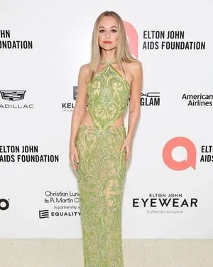 Madison Iseman / Jumanji / itsmsmadi / madisoniseman фото голая #0002