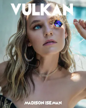 Madison Iseman / Jumanji / itsmsmadi / madisoniseman фото голая #0038