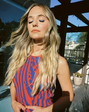 Madison Iseman / Jumanji / itsmsmadi / madisoniseman фото голая #0058