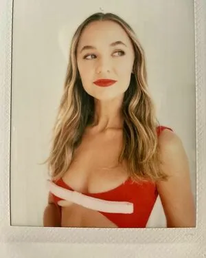 Madison Iseman / Jumanji / itsmsmadi / madisoniseman фото голая #0064