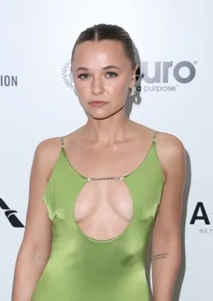 Madison Iseman / Jumanji / itsmsmadi / madisoniseman фото голая #0109