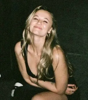 Madison Iseman / Jumanji / itsmsmadi / madisoniseman фото голая #0144