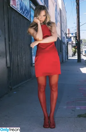 Madison Iseman / Jumanji / itsmsmadi / madisoniseman nude photo #0509