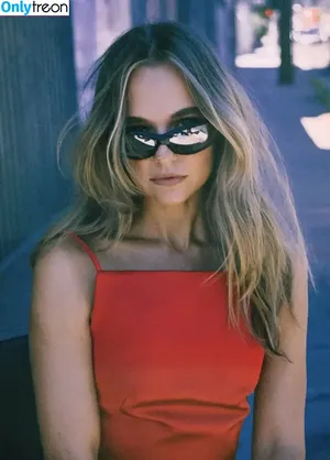 Madison Iseman / Jumanji / itsmsmadi / madisoniseman nude photo #0510