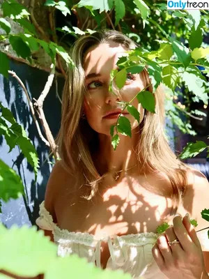 Madison Iseman / Jumanji / itsmsmadi / madisoniseman nude photo #0537