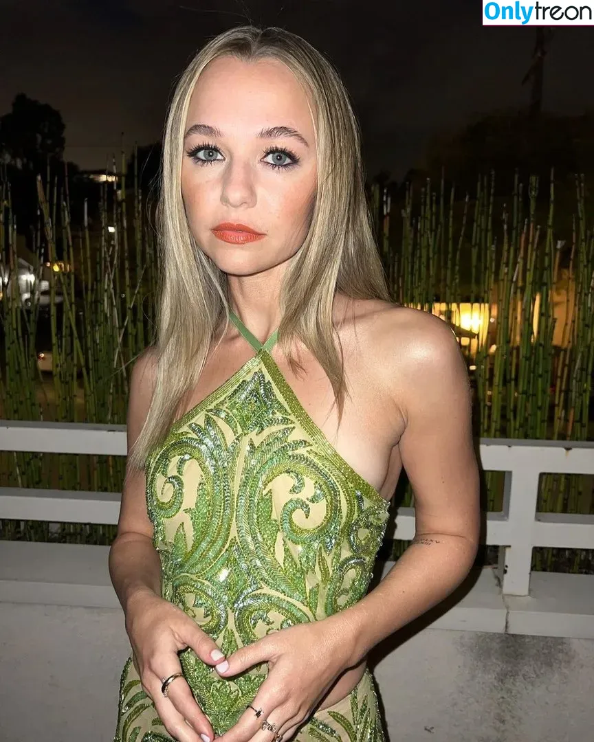 Madison Iseman голая photo #0007 (Jumanji / itsmsmadi / madisoniseman)