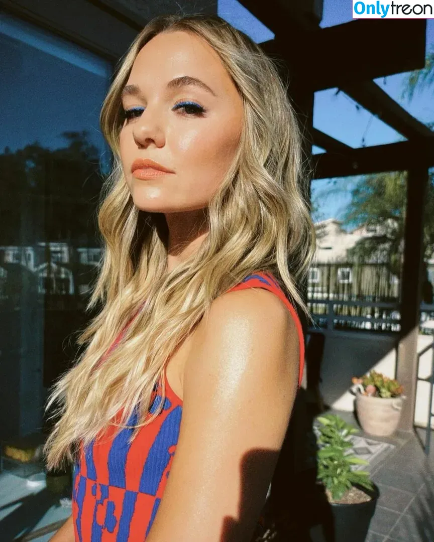 Madison Iseman голая photo #0057 (Jumanji / itsmsmadi / madisoniseman)