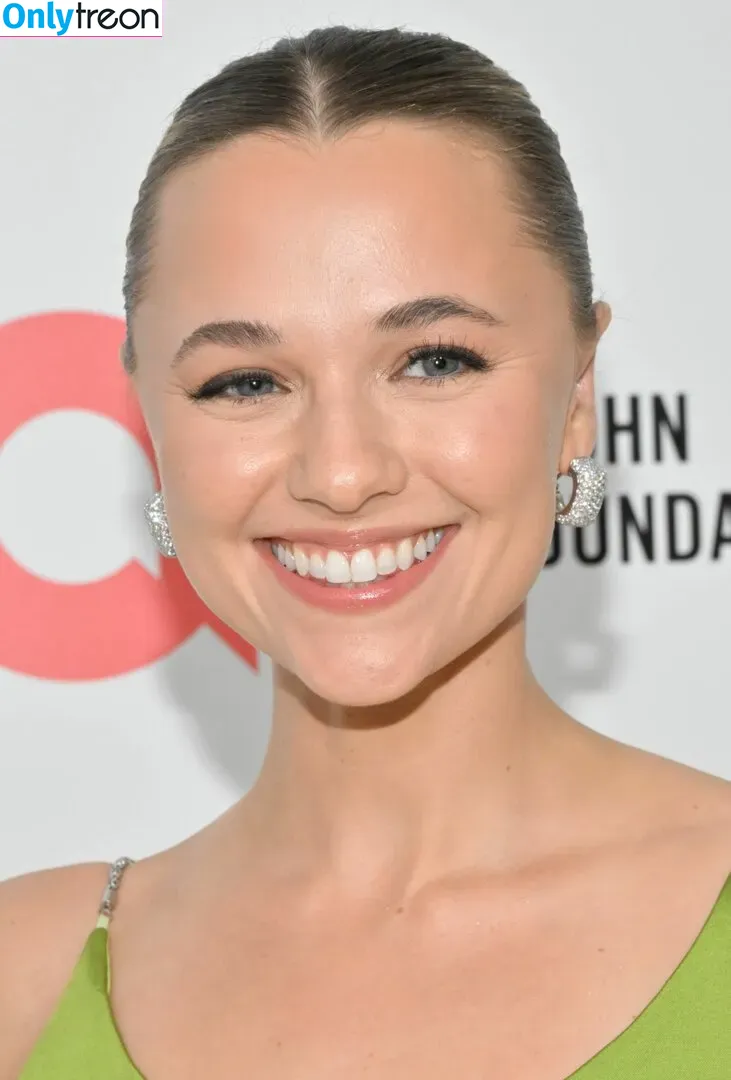 Madison Iseman голая photo #0115 (Jumanji / itsmsmadi / madisoniseman)