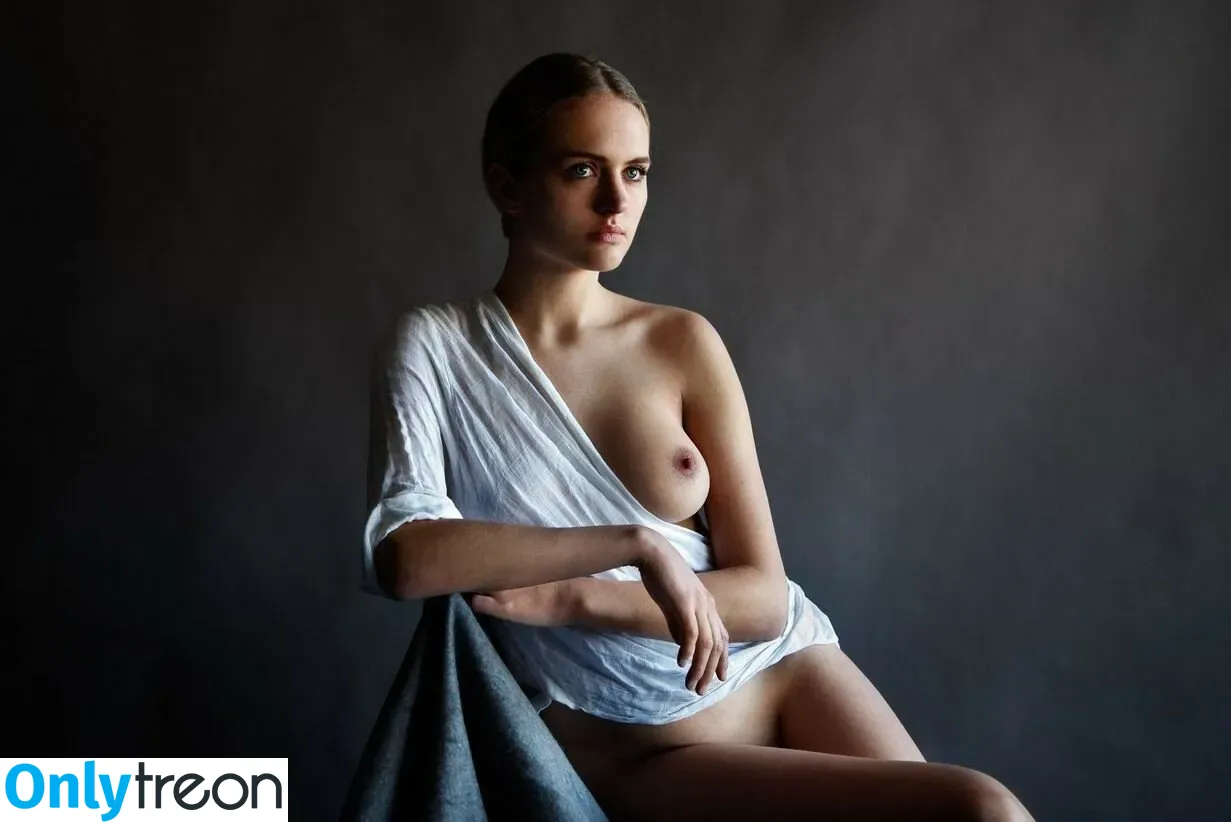 Madison Iseman nude photo #0158 (Jumanji / itsmsmadi / madisoniseman)