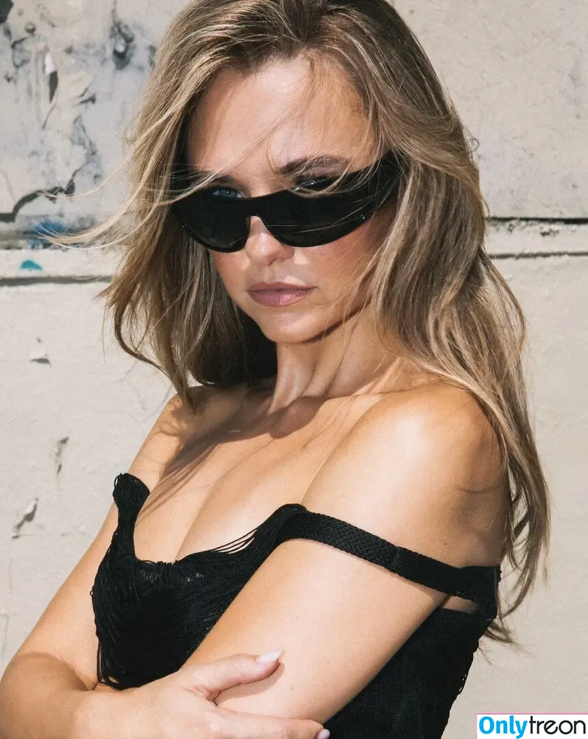 Madison Iseman nude photo #0526 (Jumanji / itsmsmadi / madisoniseman)