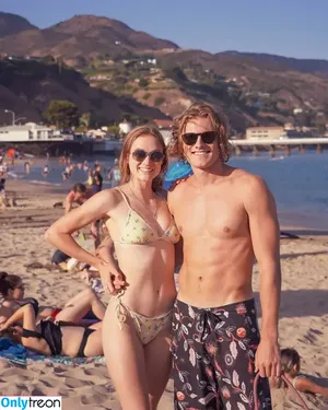 Madison Lintz / madisonlintz nude photo #0214