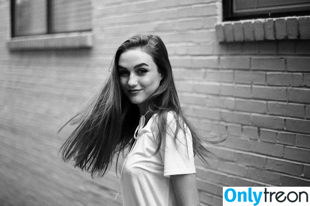 Madison Lintz голая photo #0017 (madisonlintz)