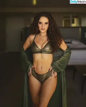 Madison Pettis / madisonpettis фото голая #0829