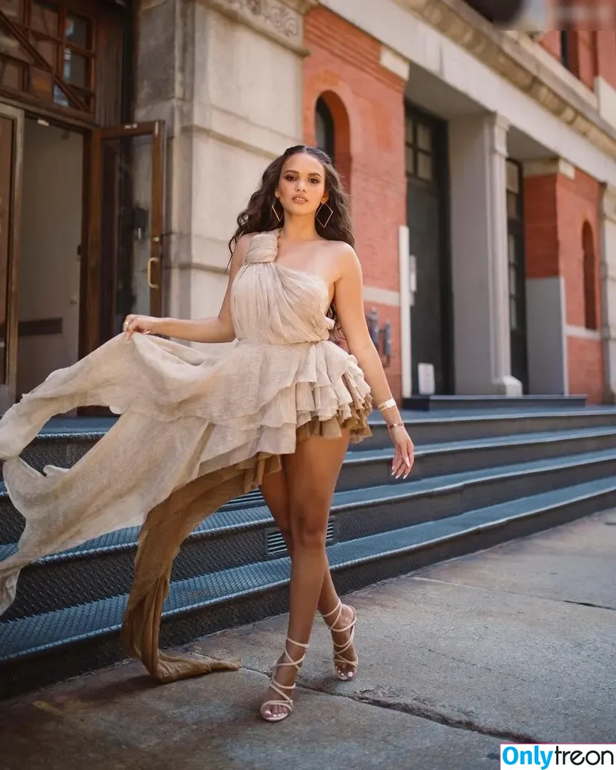 Madison Pettis голая photo #0850 (madisonpettis)