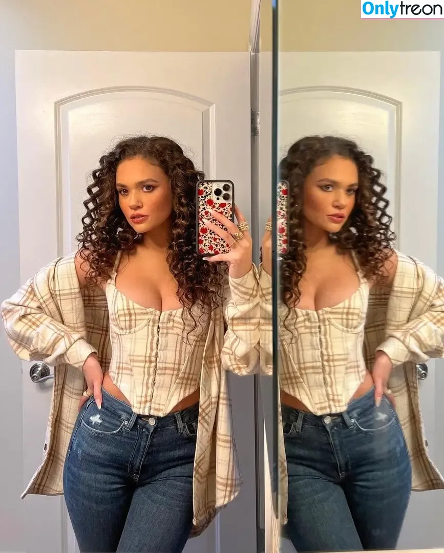 Madison Pettis голая photo #0852 (madisonpettis)
