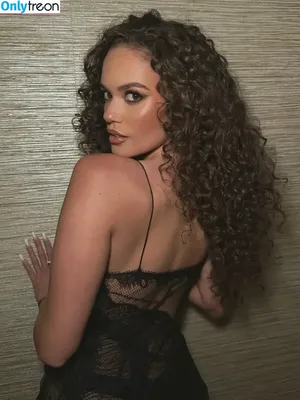 Madison Pettis / madisonpettis nude photo #1144