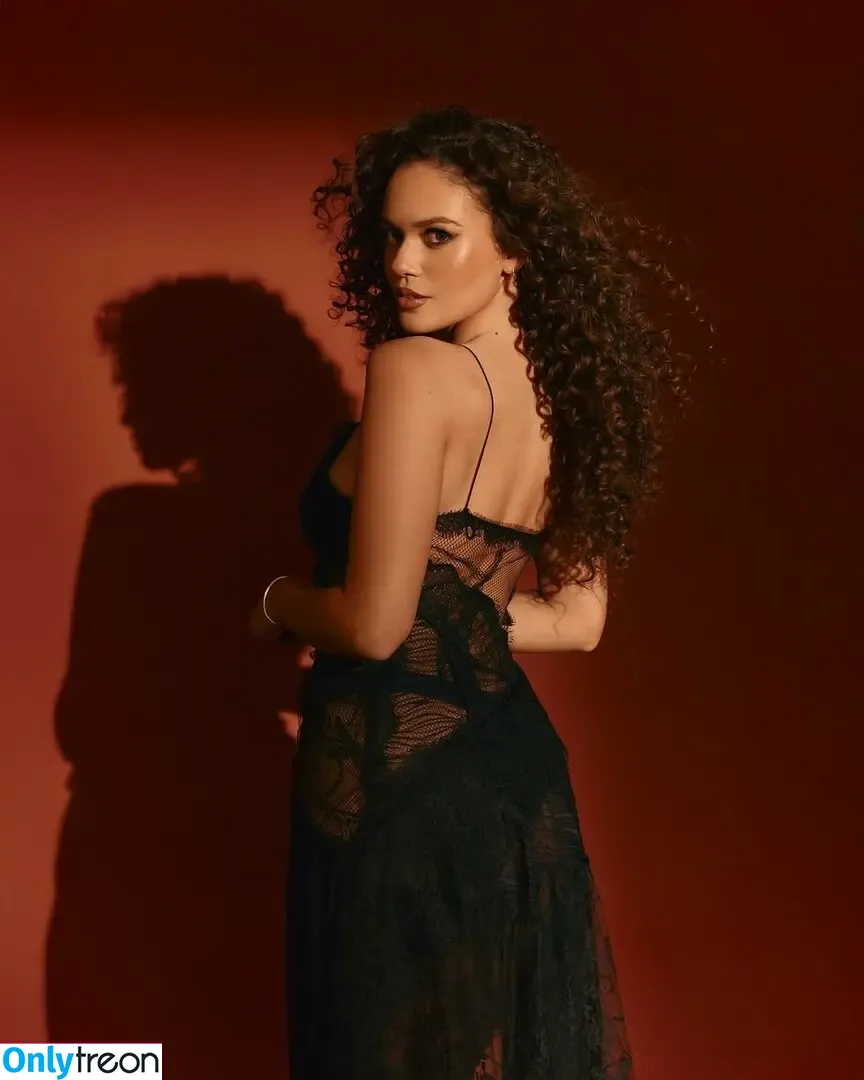 Madison Pettis nude photo #1133 (madisonpettis)