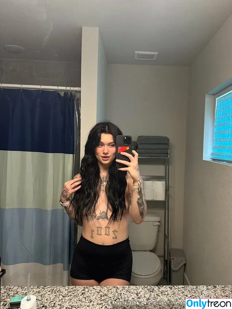 Madisonnrainn nude photo #0009 (madison.rainn)
