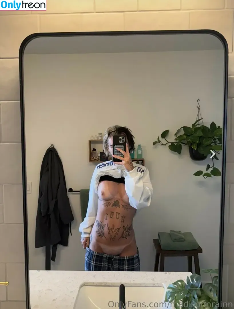 Madisonnrainn nude photo #0021 (madison.rainn)