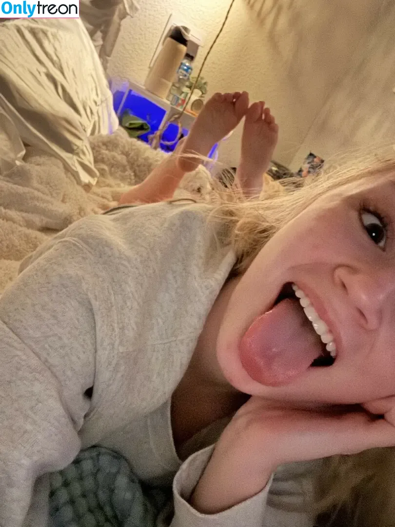 Mads Thompson Maddiiedee nude photo #0100 (maddiiedee)