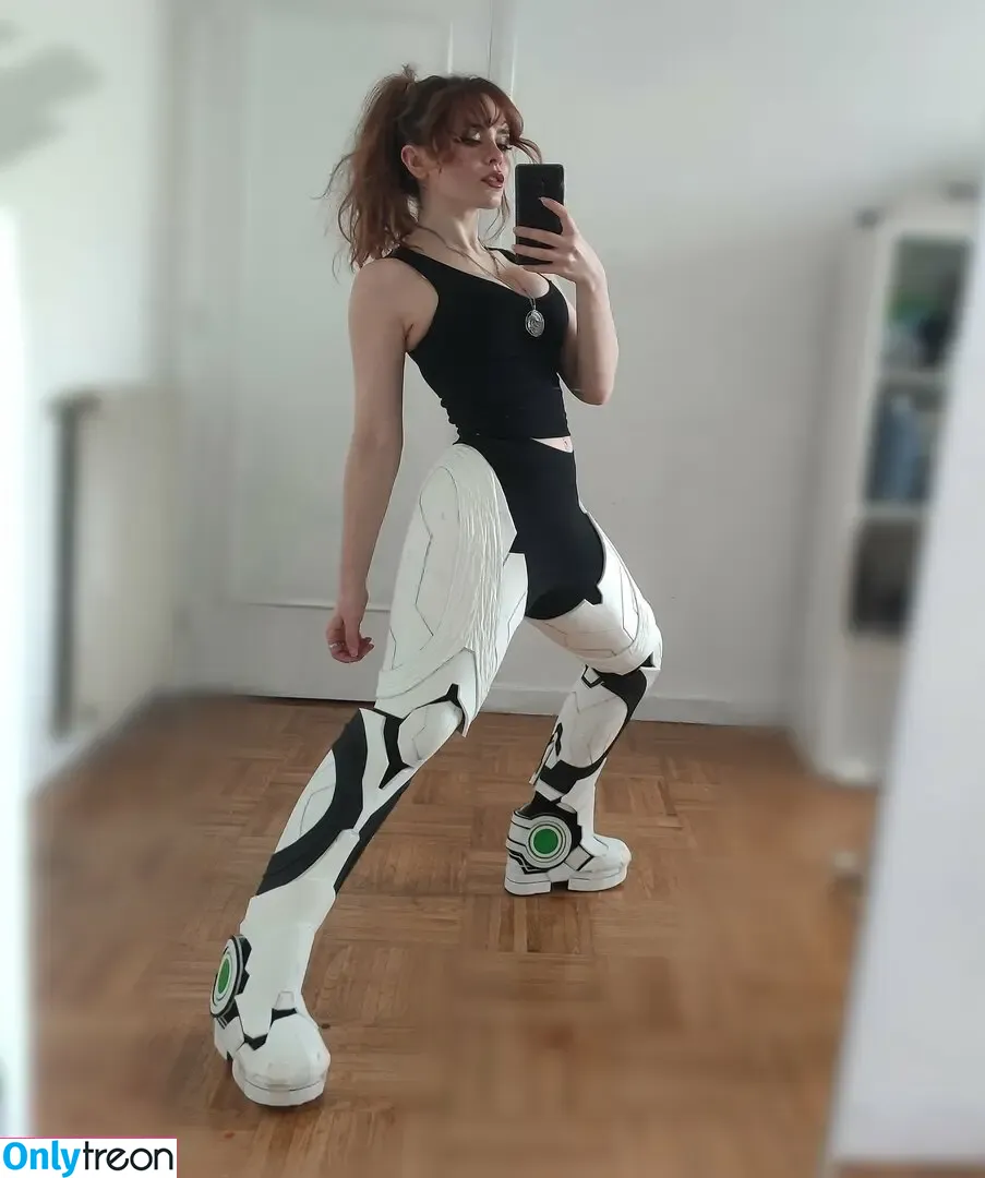 madsfive голая photo #0015 (Mads_five / maddymay69)