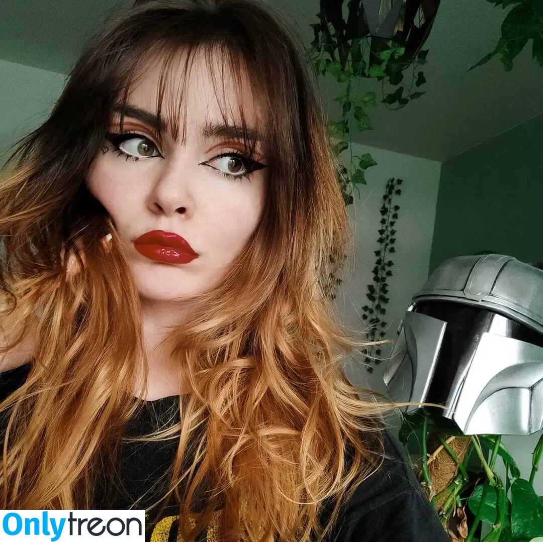 madsfive голая photo #0030 (Mads_five / maddymay69)