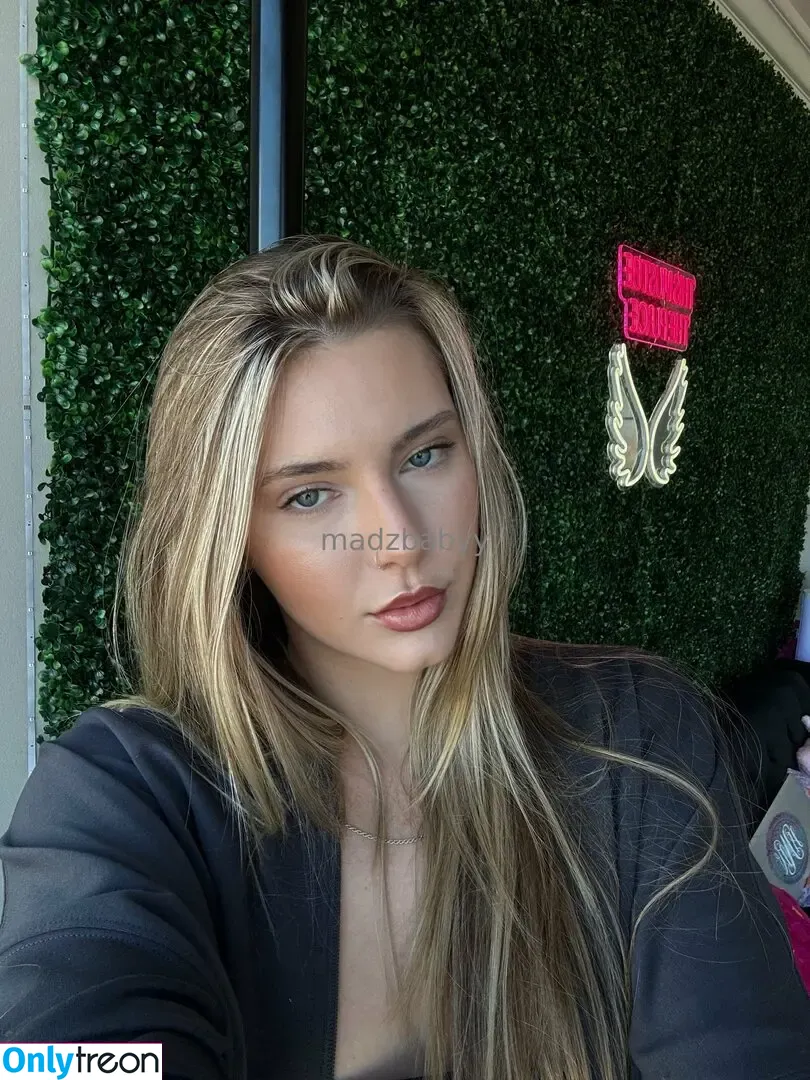 Madzbabyy nude photo #0034 (ITS MADZZ BABY / Madisen / itsmadzzbaby / madz.babyy)