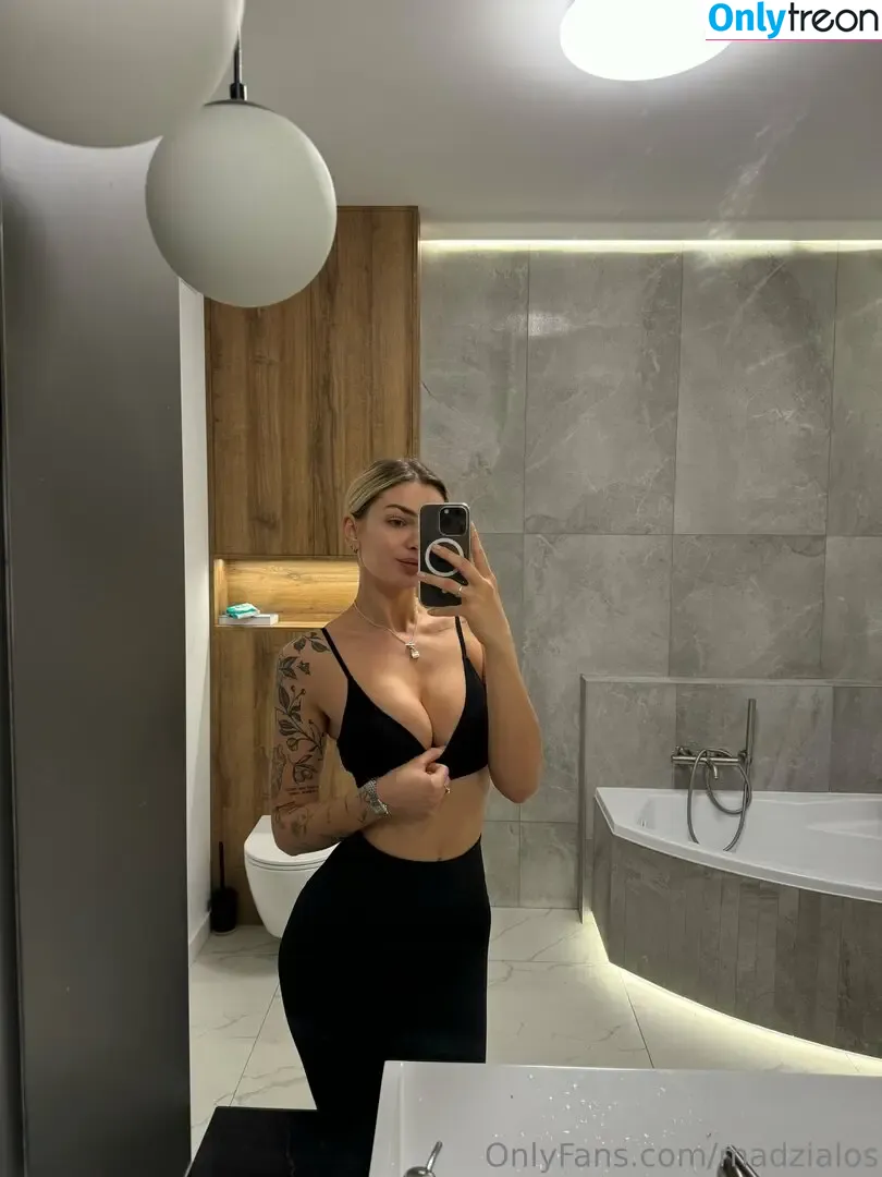 madzialos nude photo #0003 (madzialos)