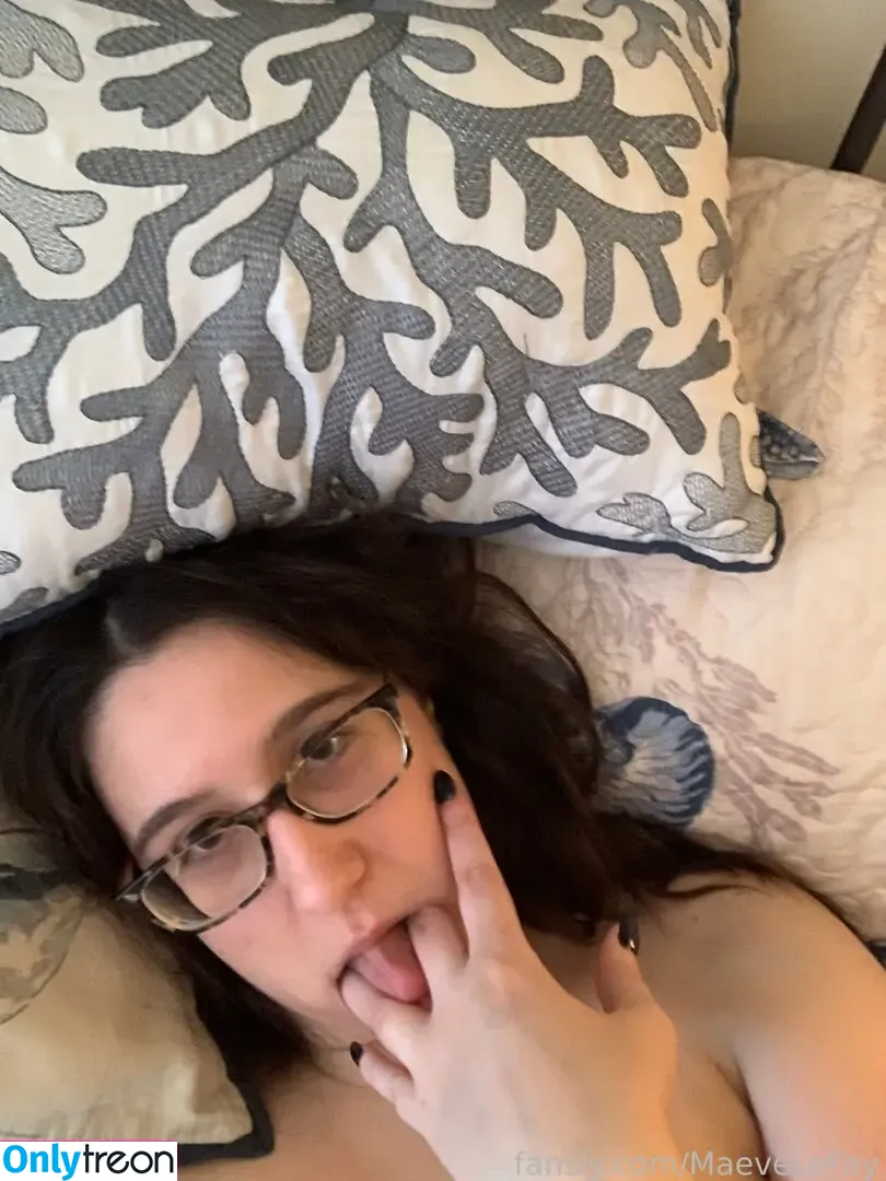 MaeveLeFay nude photo #0031 (maelefay)