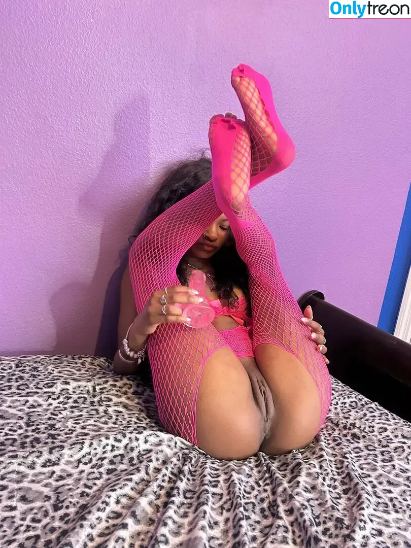 Magaprincesss nude photo #0107 (magaprincesssbackup / magicprincesss)