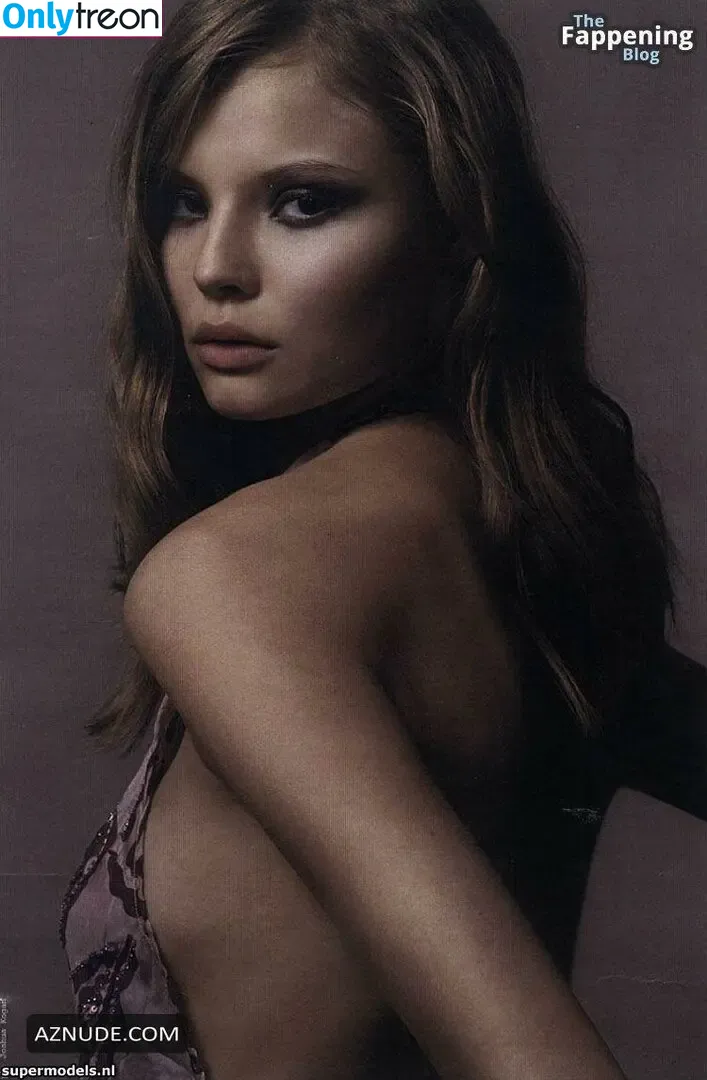 Magdalena Frackowiak голая photo #0039 (magdalenasbitches)