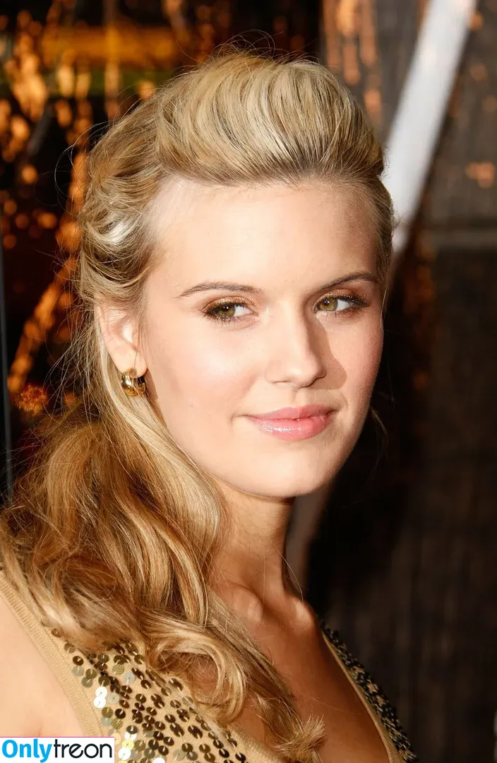 Maggie Grace nude photo #0028 (maggie.grace / maggiieegrace / magnussengrace)