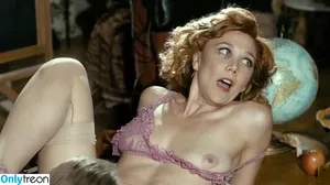 Maggie Gyllenhaal / mgyllenhaal nude photo #0160